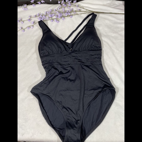 NWT La Blanca Cross Back One-Piece Swimsuit‎ 16 BLK - Picture 6 of 12